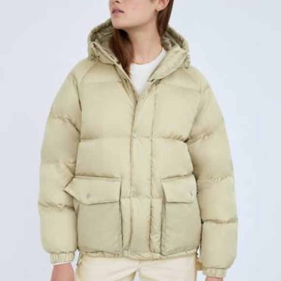 NWT Aritzia Basecamp Puffer Black - Picture 5 of 5